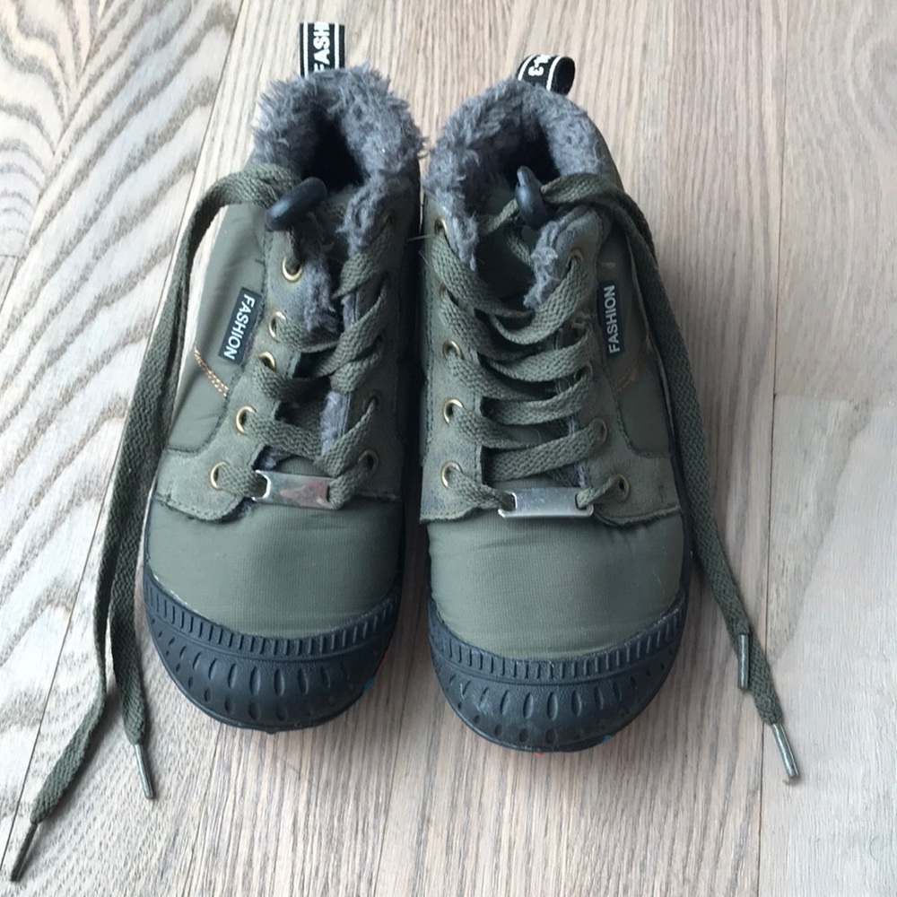 Boys boots